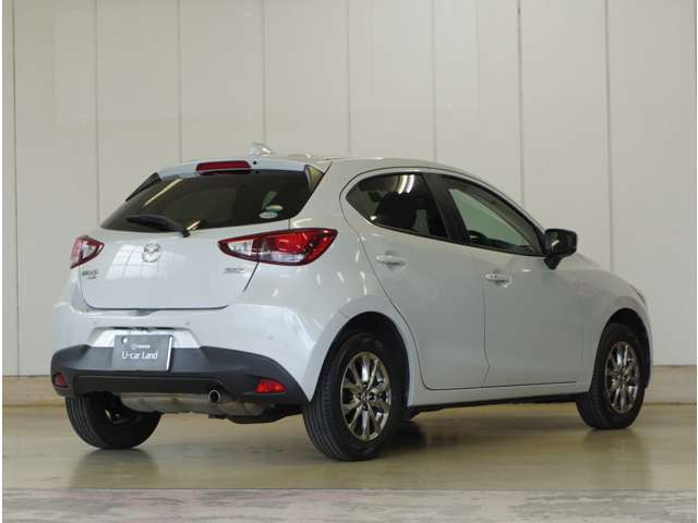 デミオ1.3 13S ノーブル クリムゾン 4WD