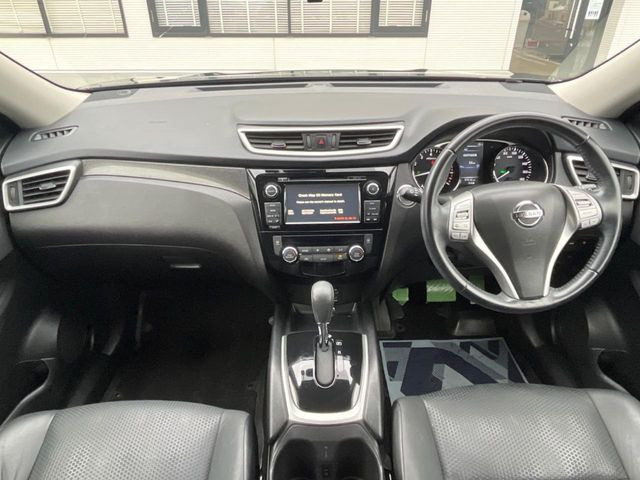 エクストレイル2.0 20Xt エマージェンシーブレーキパッケージ