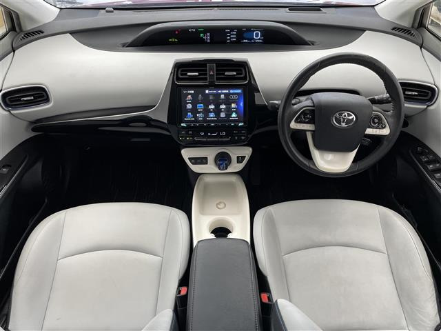 プリウス1.8 A ツーリングセレクション