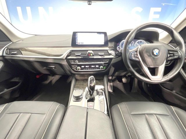 5シリーズセダン523d ラグジュアリー