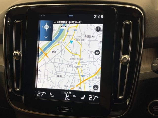 �y9�C���`�^�b�`�X�N���[������HDD�i�r�z�uApple Car Play�v�uAndroid Auto�v�Ή��̃{���{��i�i�r�Q�[�V�����uSENSUS�v�B�ŐV�n�}�f�[�^�֖����X�V���Ă��n�����܂��B