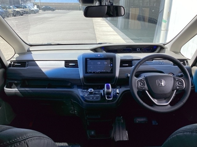 フリード1.5 ハイブリッド EX