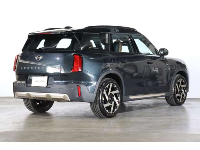 ミニカントリーマンS ALL4 DCT 4WD