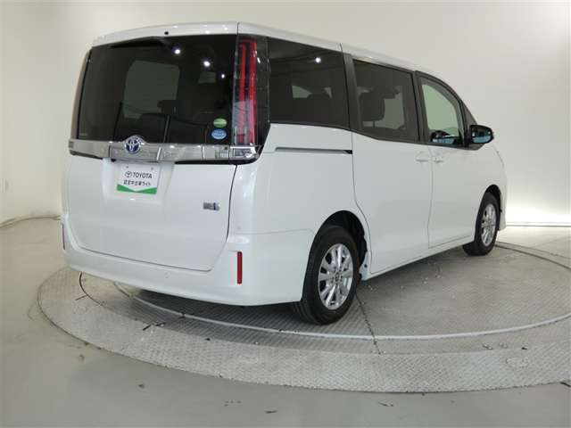 ノア1.8 ハイブリッド X