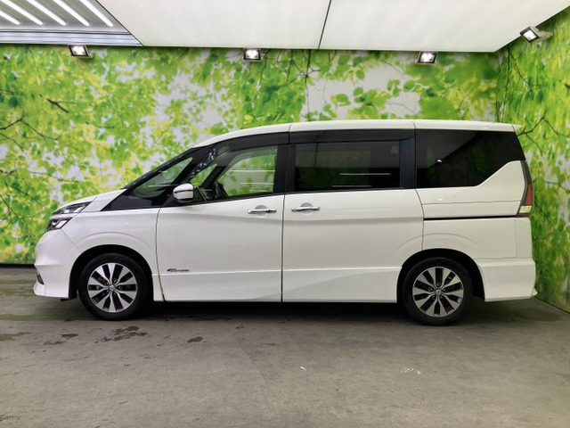 セレナ2.0 ハイウェイスター プロパイロット エディション