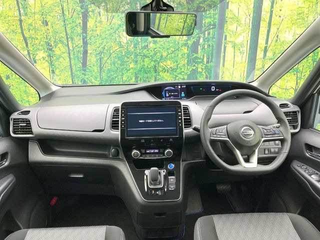 セレナ1.2 e-POWER ハイウェイスターV