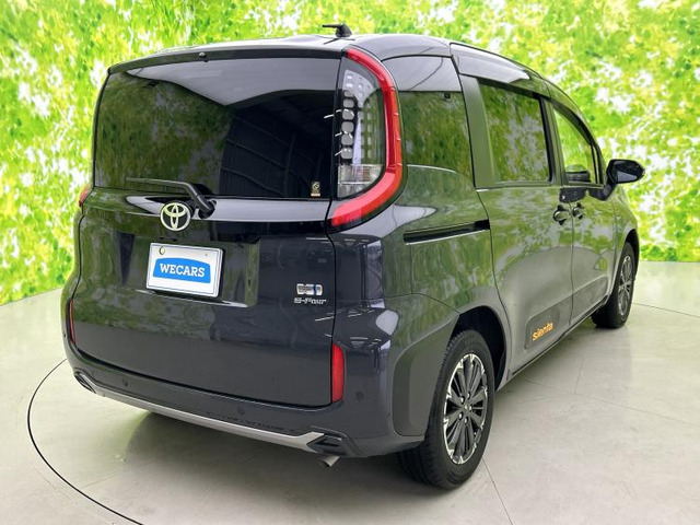 シエンタハイブリッド 1.5 Z E-Four 4WD