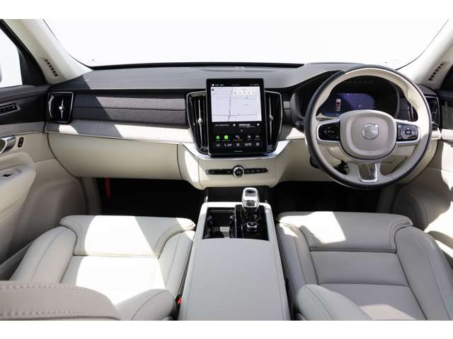 XC90ウルトラ T8 AWD プラグインハイブリッド 4WD