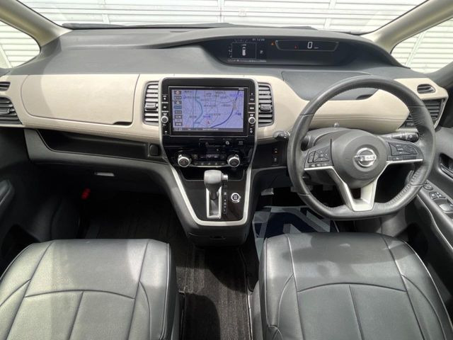 セレナ2.0 ハイウェイスター Vセレクション