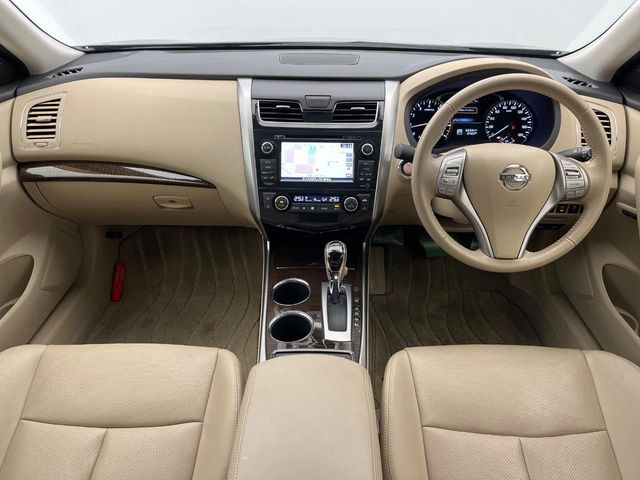 ティアナ2.5 XV ナビAVMパッケージ