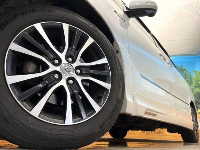 �y����17�C���`�A���~�z�C�[���z�O�ςɃ}�b�`���������A���~�z�C�[���𑕒����Ă���܂��B�e��ЊO�A���~�z�C�[����A�X�^�b�h���X�^�C�����戵�����Ă���܂��B���񂲑��k����������