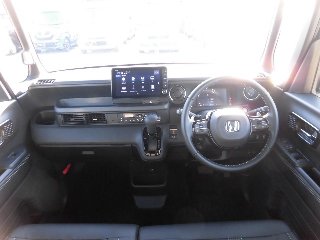 N-BOXカスタムターボ コーディネートスタイル モノトーン