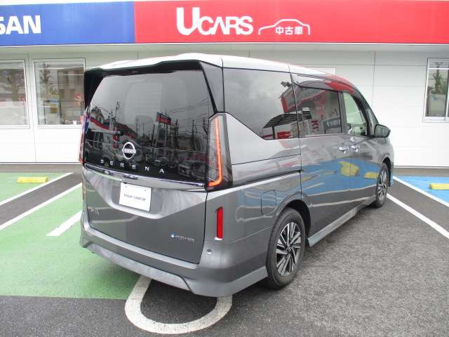 セレナ1.4 e-POWER ハイウェイスターV