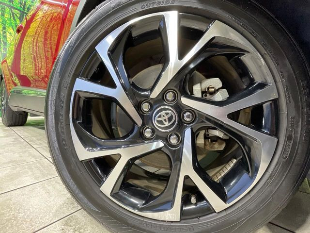 �y����18�C���`�A���~�z�C�[���z�O�ςɃ}�b�`���������A���~�z�C�[���𑕒����Ă���܂��B�e��ЊO�A���~�z�C�[����A�X�^�b�h���X�^�C�����戵�����Ă���܂��B���񂲑��k����������