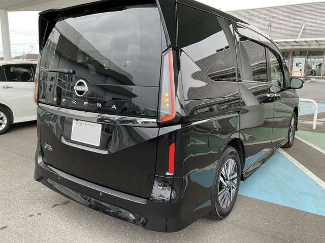 セレナ2.0 ハイウェイスターV