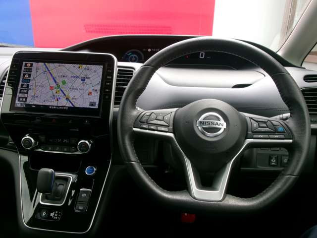 セレナ1.2 e-POWER ハイウェイスターV