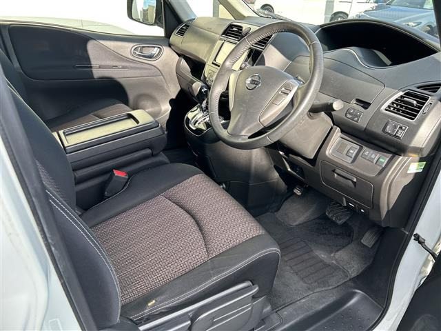 セレナ2.0 ハイウェイスター Vセレクション+Safety S-HYBRID