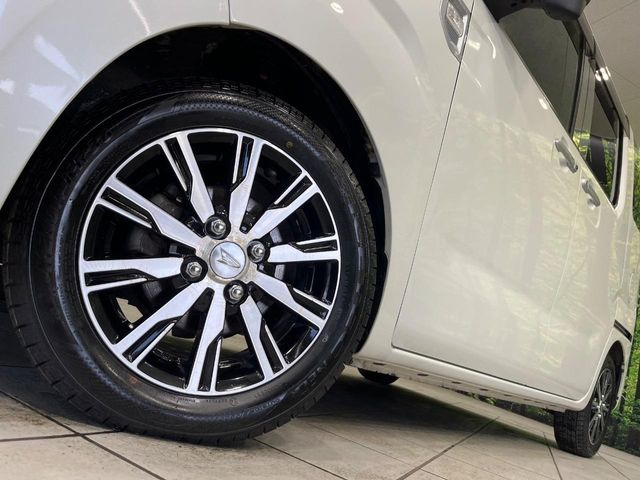 �y����14�C���`�A���~�z�C�[���z�O�ςɃ}�b�`���������A���~�z�C�[���𑕒����Ă���܂��B�e��ЊO�A���~�z�C�[����A�X�^�b�h���X�^�C�����戵�����Ă���܂��B���񂲑��k����������