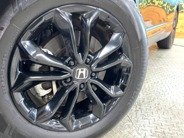 �y����18�C���`�A���~�z�C�[���z�O�ςɃ}�b�`���������A���~�z�C�[���𑕒����Ă���܂��B�e��ЊO�A���~�z�C�[����A�X�^�b�h���X�^�C�����戵�����Ă���܂��B���񂲑��k����������