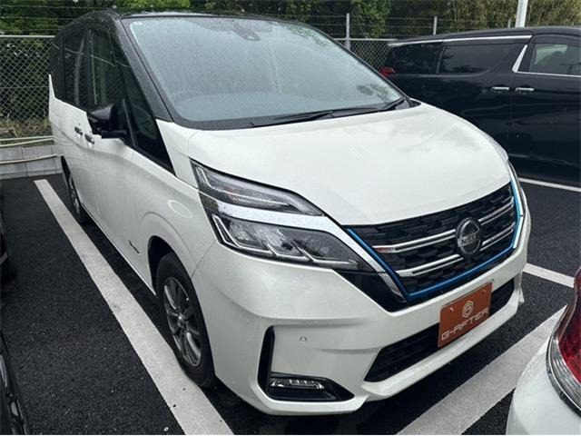 セレナ1.2 e-POWER XV