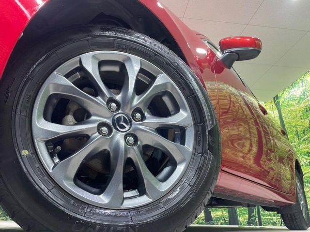 �y����15�C���`�A���~�z�C�[���z�O�ςɃ}�b�`���������A���~�z�C�[���𑕒����Ă���܂��B�e��ЊO�A���~�z�C�[����A�X�^�b�h���X�^�C�����戵�����Ă���܂��B���񂲑��k����������