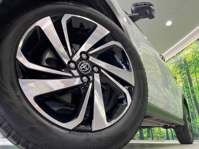 �y����17�C���`�A���~�z�C�[���z�O�ςɃ}�b�`���������A���~�z�C�[���𑕒����Ă���܂��B�e��ЊO�A���~�z�C�[����A�X�^�b�h���X�^�C�����戵�����Ă���܂��B���񂲑��k����������