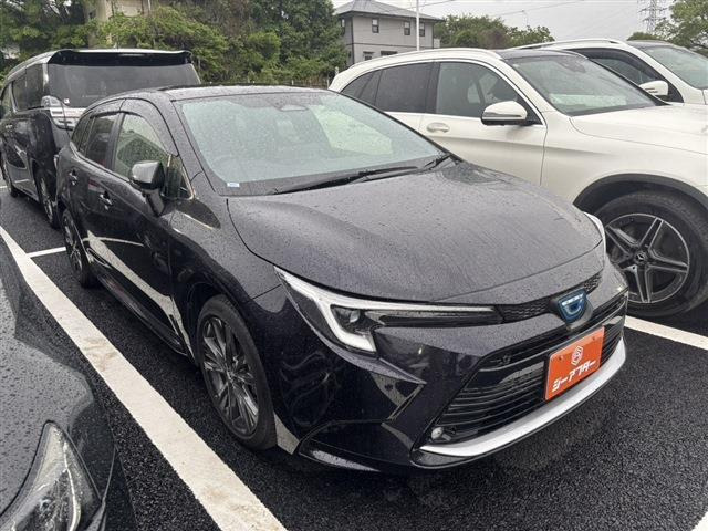 カローラツーリング1.8 ハイブリッド W×B