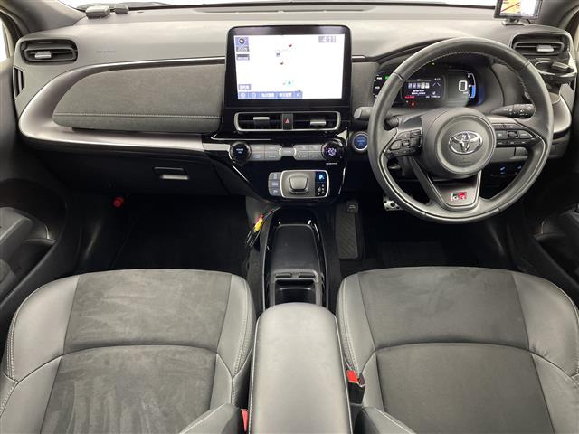 アクア1.5 GRスポーツ