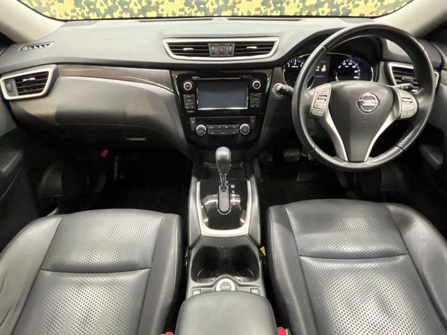 エクストレイル2.0 20X エマージェンシーブレーキパッケージ