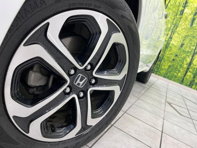 �y����17�C���`�A���~�z�C�[���z�O�ςɃ}�b�`���������A���~�z�C�[���𑕒����Ă���܂��B�e��ЊO�A���~�z�C�[����A�X�^�b�h���X�^�C�����戵�����Ă���܂��B���񂲑��k����������