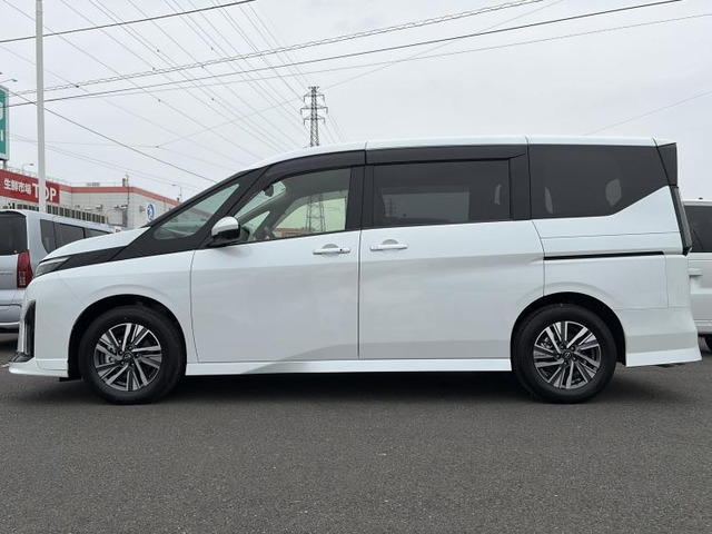 セレナ1.4 e-POWER ハイウェイスターV