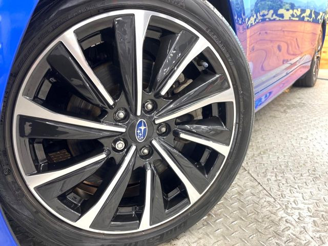 �y����18�C���`�A���~�z�C�[���z�O�ςɃ}�b�`���������A���~�z�C�[���𑕒����Ă���܂��B�e��ЊO�A���~�z�C�[����A�X�^�b�h���X�^�C�����戵�����Ă���܂��B���񂲑��k����������