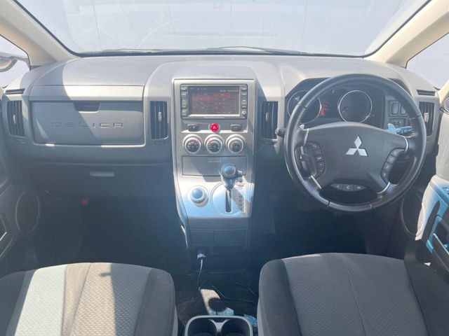 デリカD:52.4 G ナビパッケージ 4WD