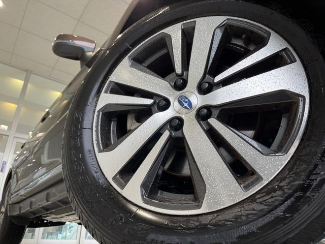 �y����18�C���`�A���~�z�C�[���z�O�ςɃ}�b�`���������A���~�z�C�[���𑕒����Ă���܂��B�e��ЊO�A���~�z�C�[����A�X�^�b�h���X�^�C�����戵�����Ă���܂��B���񂲑��k����������