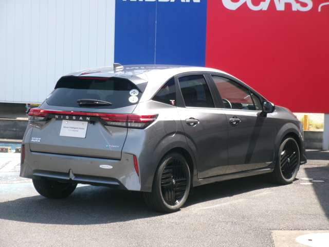 ノートオーラ1.2 G 90周年記念車