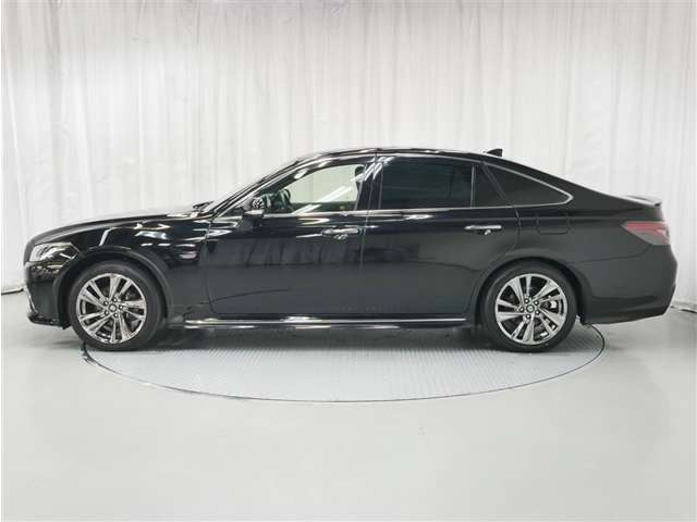 クラウンハイブリッド 2.5 RS アドバンス Four 4WD