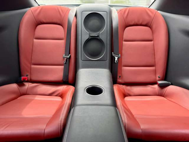 �㕔���ȂɂȂ�܂��B�ڗ�����⏝���͂������܂���B