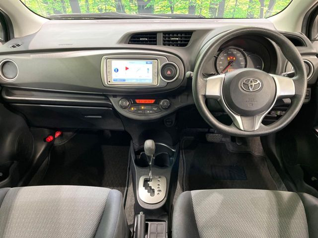 ヴィッツ1.3 F スマイルエディション