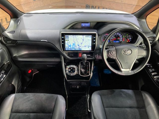 ヴォクシー2.0 ZS 煌III