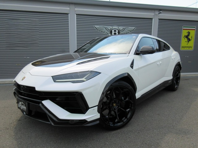 ウルスペルフォルマンテ 4WD