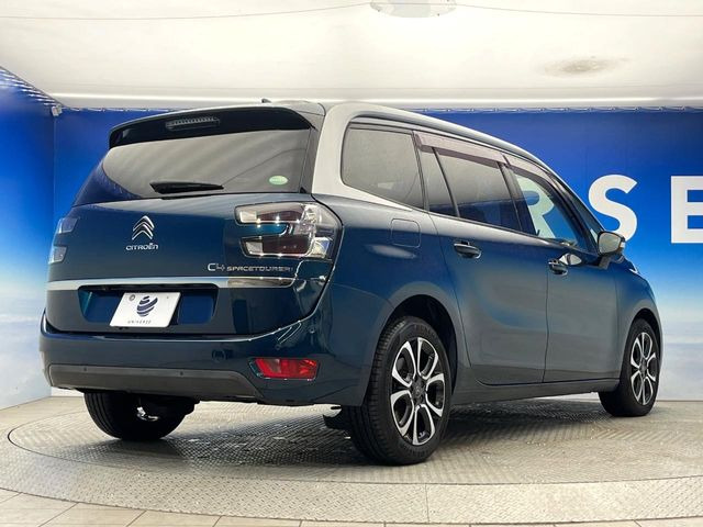 ●YANASEオートシステムズとの提携によって実現した高品質修理ネットワーク!大切なお車だから、万が一の修理でも「純正品質」をご提供。当店でご購入いただくお車にはメリットが数多くあります