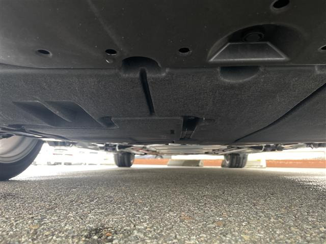 カローラツーリング1.8 ハイブリッド W×B