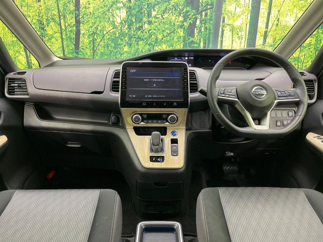 セレナ1.2 e-POWER ハイウェイスターV