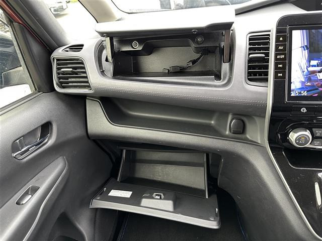 セレナ1.2 e-POWER ハイウェイスターV