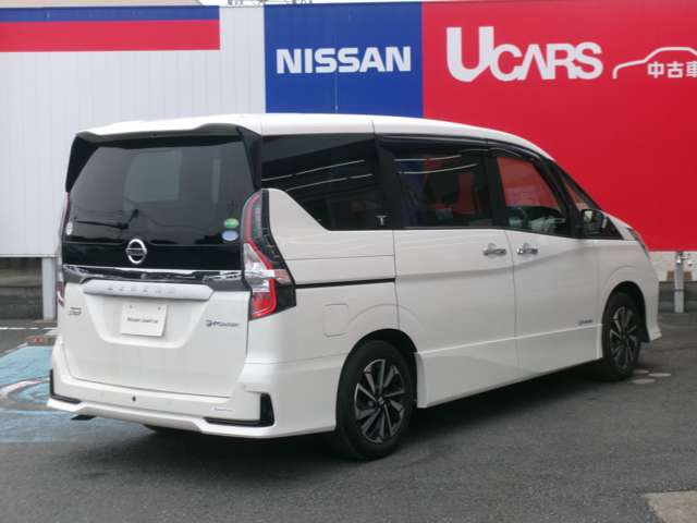 セレナ1.2 e-POWER ハイウェイスターV