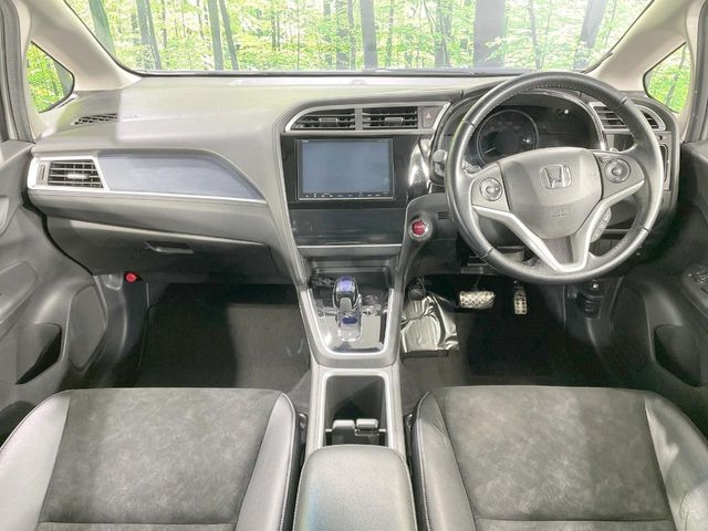 シャトル1.5 ハイブリッド X