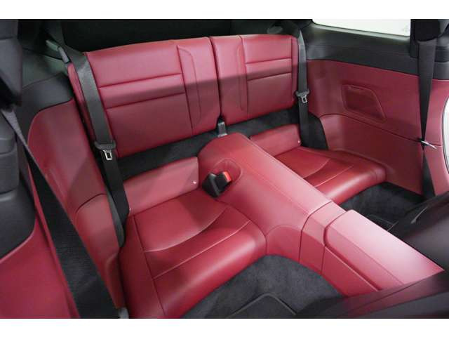 ��Ȃ͑�l�̒��������p�ɂ͌��肪����܂����A�Z�����ړ���ו��u���Ƃ��Ĕ��Ɏ��p�I�B911�Ȃ�ł͂́u+2�v�̎g�����肪���͂ł��B