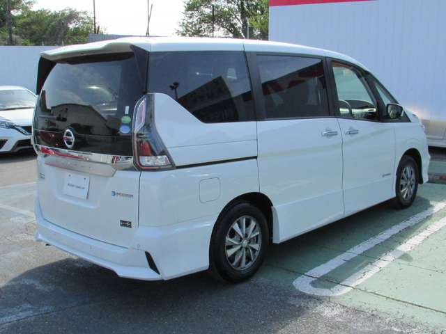 セレナ1.2 e-POWER ハイウェイスターV