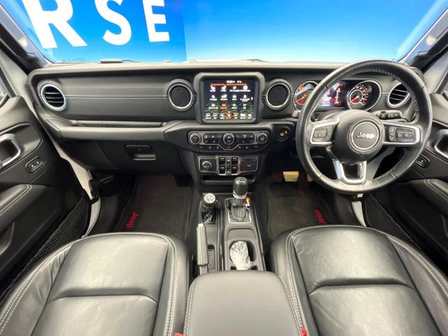 ラングラーアンリミテッド サハラ 4WD