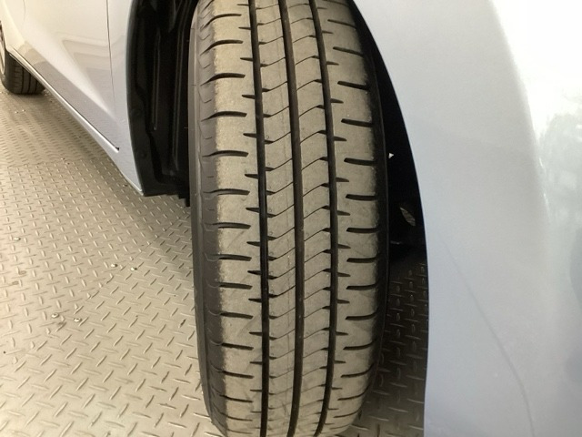 フィット1.5 ハイブリッド Fパッケージ
